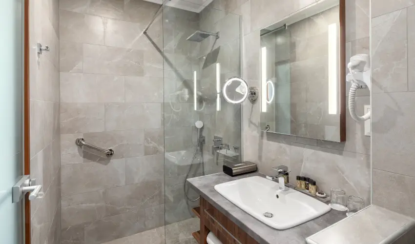 Sirius Hotel Keszthely - Kedvezm�nyes �r csal�dok r�sz�reak f�lpanzi�val (1 �jt�l)
