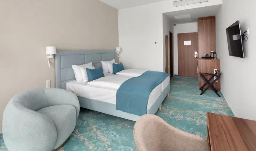 Sirius Hotel Keszthely - Kedvezm�nyes �r csal�dok r�sz�reak f�lpanzi�val (1 �jt�l)