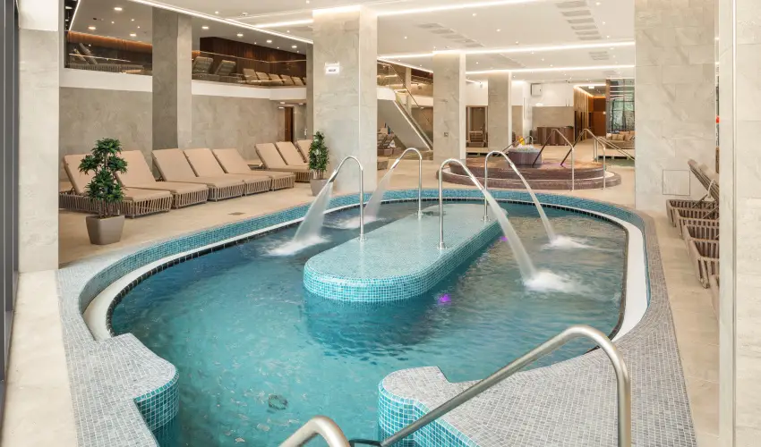 Sirius Hotel Keszthely - Kedvezm�nyes �r csal�dok r�sz�reak f�lpanzi�val (1 �jt�l)