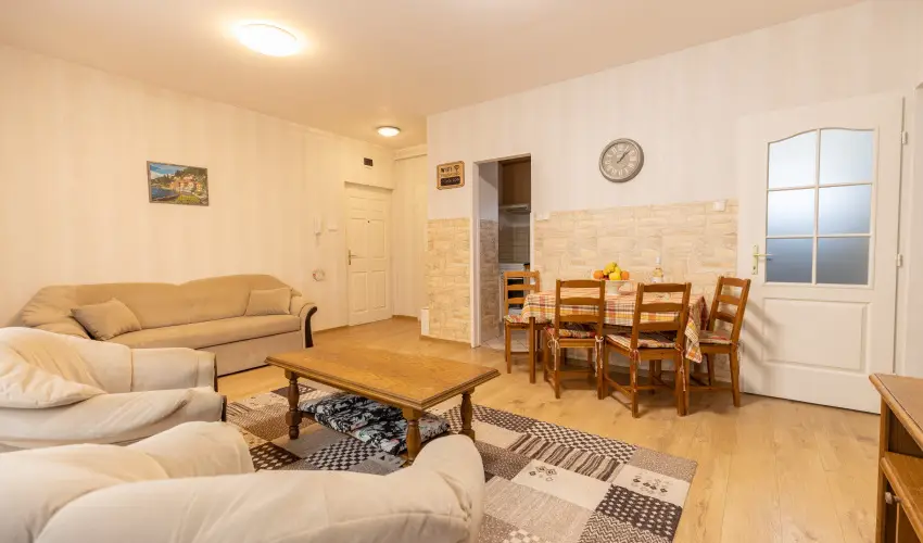 Skorpi Lak3 Hajdszoboszl - Flpanzis ajnlat (min. 2 j)