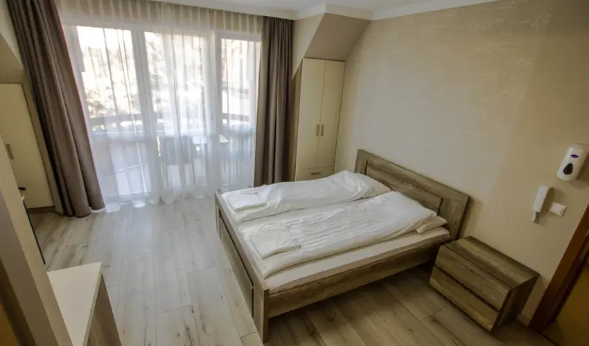 Skorpi Lak Hajdszoboszl - Kedvezmnyes r csaldok rszreak (1 jtl)