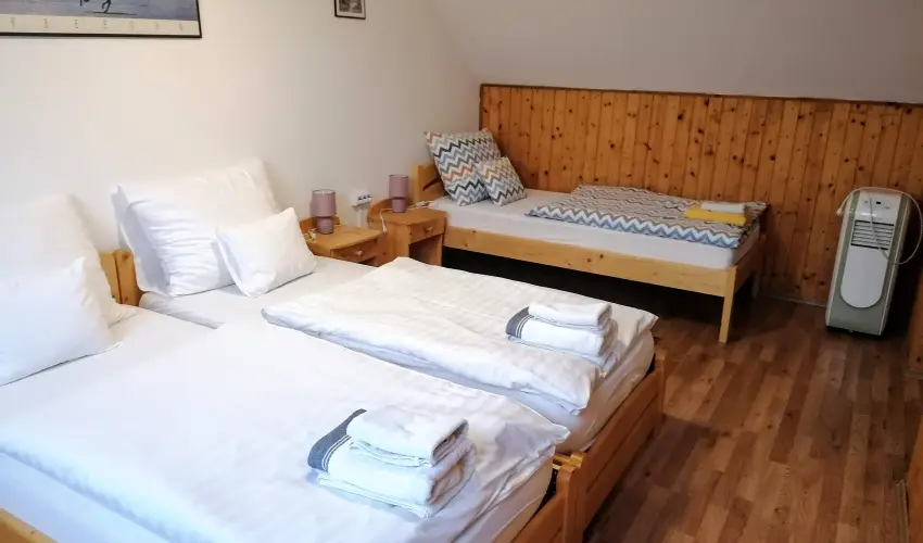 Sokor Fogad Sokorptka - Diszntoros htvge (min. 2 j)