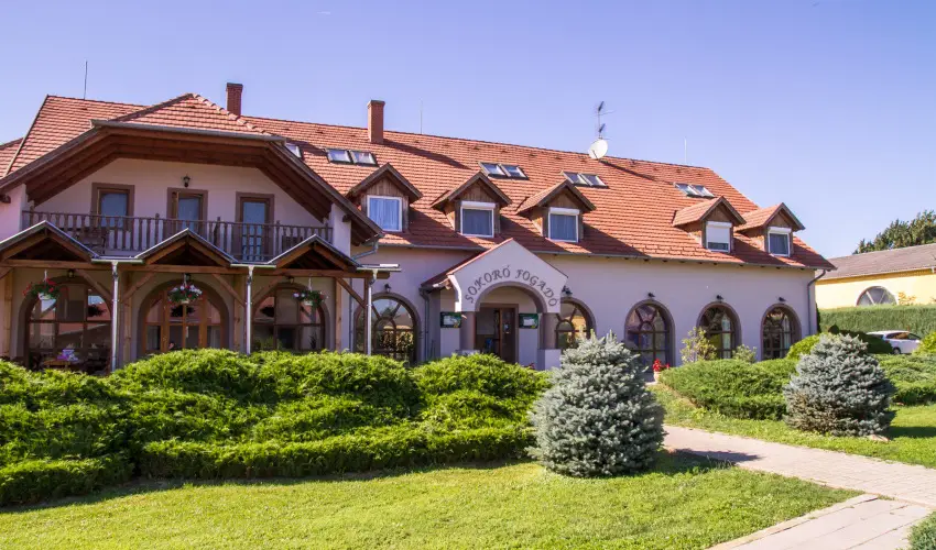 Sokor Fogad Sokorptka - Diszntoros htvge (min. 2 j)