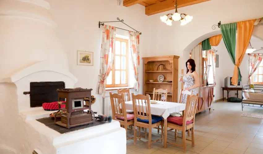 Somogy Kertje �d�l�falu �s �tterem Bonnya - Kedvezm�nyes �r csal�dok r�sz�reak reggelivel (1 �jt�l)