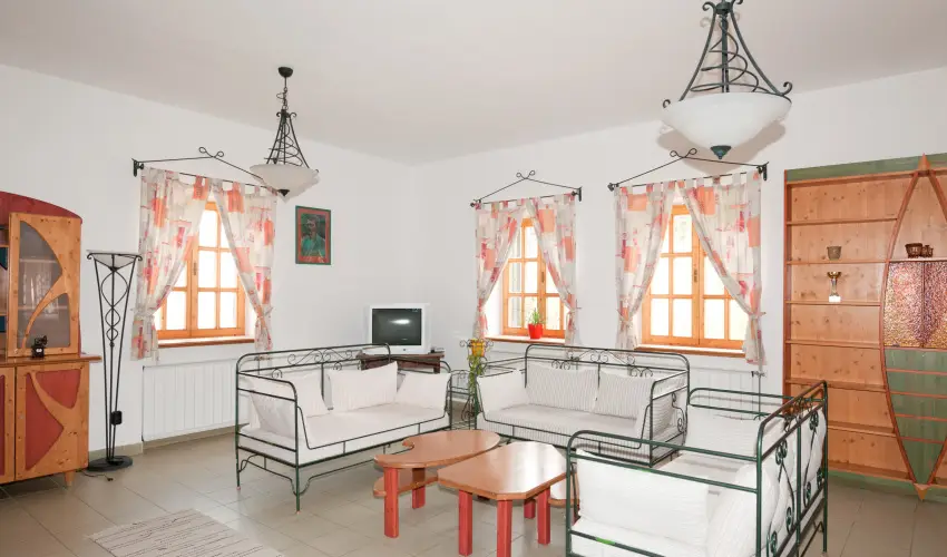 Somogy Kertje �d�l�falu �s �tterem Bonnya - Kedvezm�nyes �r csal�dok r�sz�reak reggelivel (1 �jt�l)