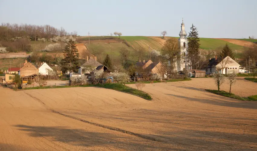 Somogy Kertje �d�l�falu �s �tterem Bonnya - Kedvezm�nyes �r csal�dok r�sz�reak reggelivel (1 �jt�l)