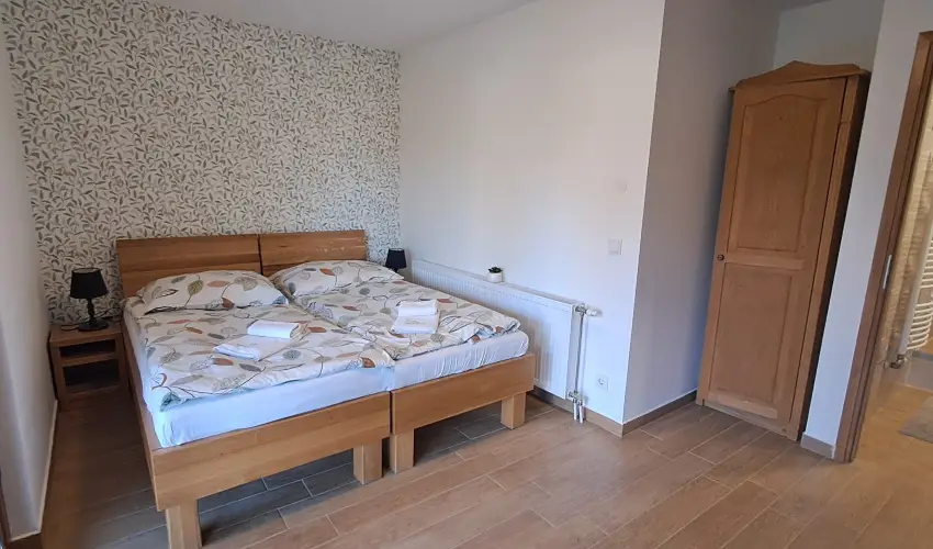 Somogy Kertje �d�l�falu �s �tterem Bonnya - Kedvezm�nyes �r csal�dok r�sz�reak reggelivel (1 �jt�l)