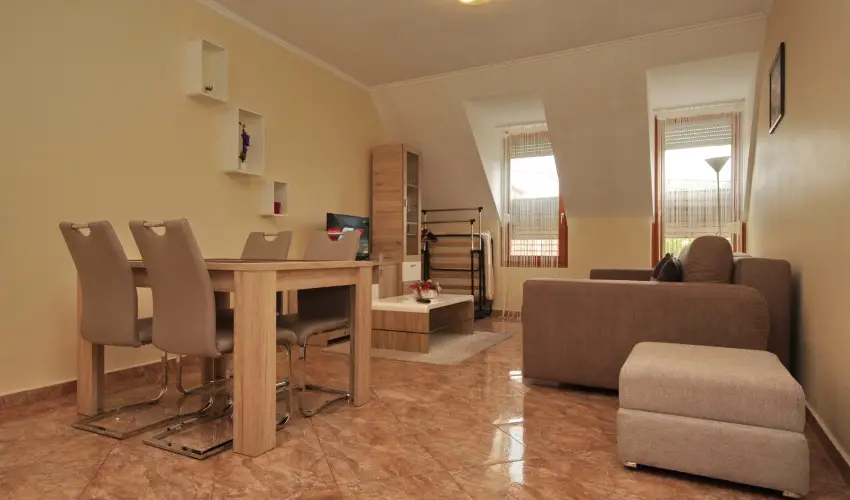 Szamcs Apartman Gyula - Kedvez ajnlat (min. 2 j)