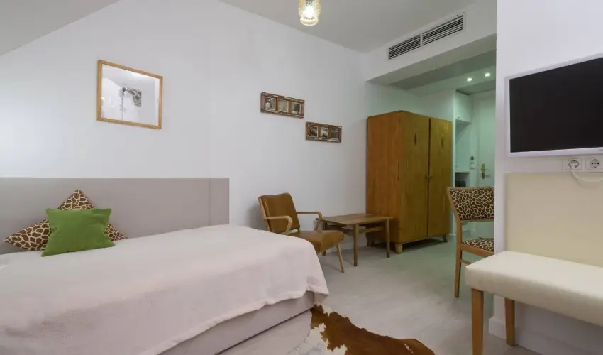 Szrcsa Hotel Szkesfehrvr - Kedvezmnyes r csaldok rszreak flpanzival (1 jtl)