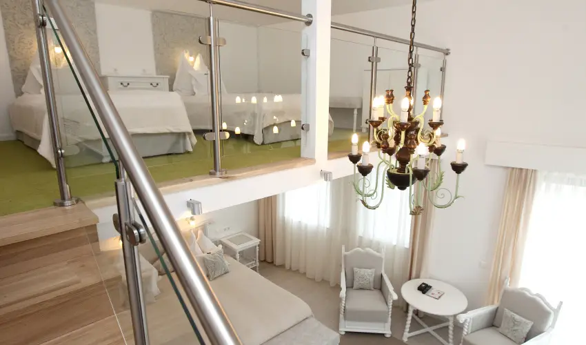 Szrcsa Hotel Szkesfehrvr - Kedvezmnyes r csaldok rszreak flpanzival (1 jtl)