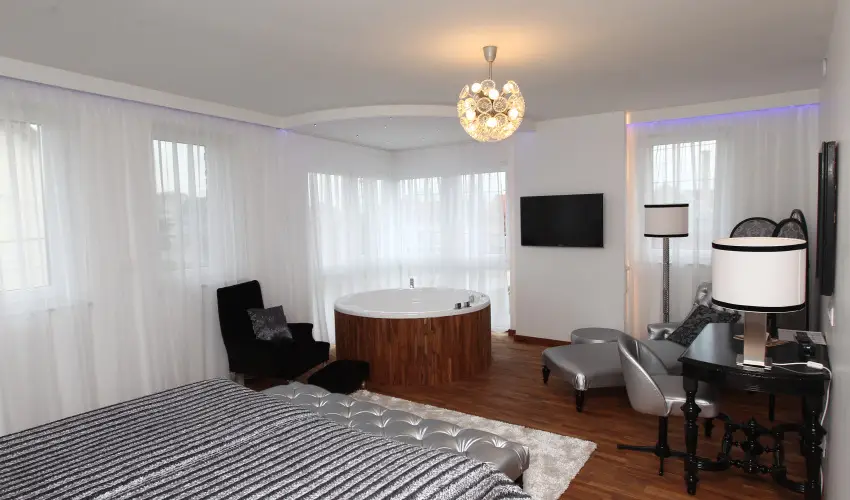 Szrcsa Hotel Szkesfehrvr - Kedvezmnyes r csaldok rszreak flpanzival (1 jtl)