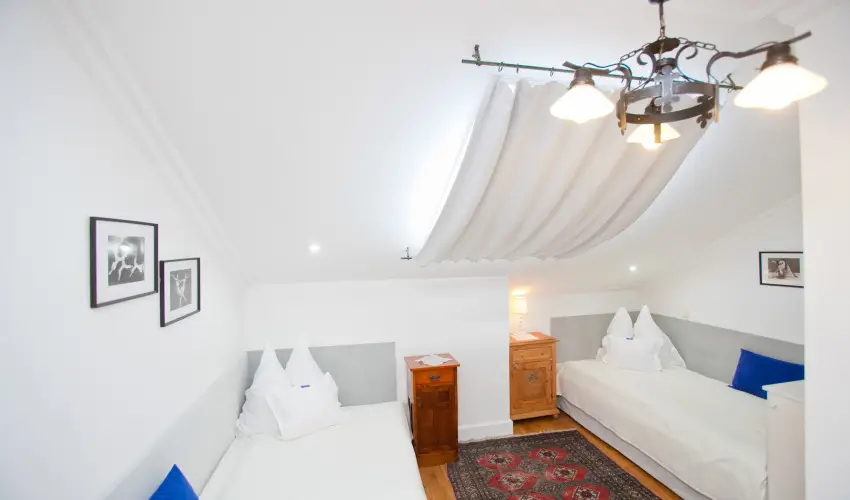 Szrcsa Hotel Szkesfehrvr - Kedvezmnyes r csaldok rszreak flpanzival (1 jtl)