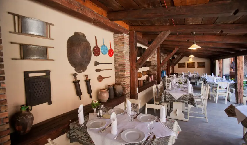 Szrcsa Hotel Szkesfehrvr - Kedvezmnyes r csaldok rszreak flpanzival (1 jtl)