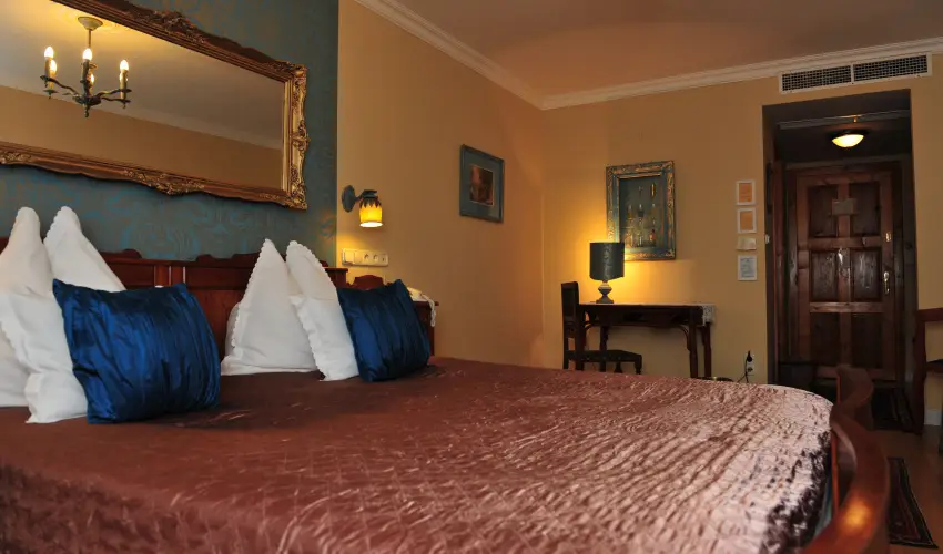 Szrcsa Hotel Szkesfehrvr - Kedvezmnyes r csaldok rszreak flpanzival (1 jtl)