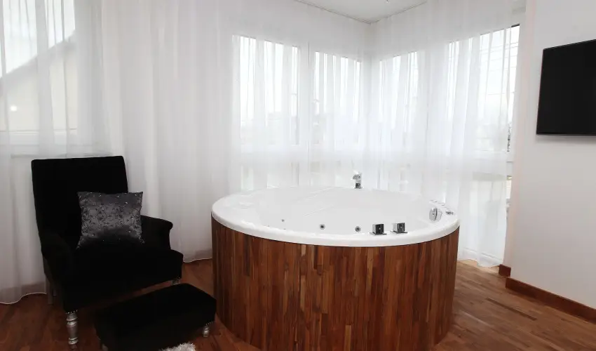 Szrcsa Hotel Szkesfehrvr - Kedvezmnyes r csaldok rszreak flpanzival (1 jtl)