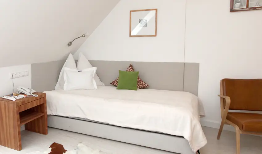 Sz�rcsa Hotel Sz�kesfeh�rv�r - Kedvezm�nyes �r csal�dok r�sz�reak f�lpanzi�val (1 �jt�l)