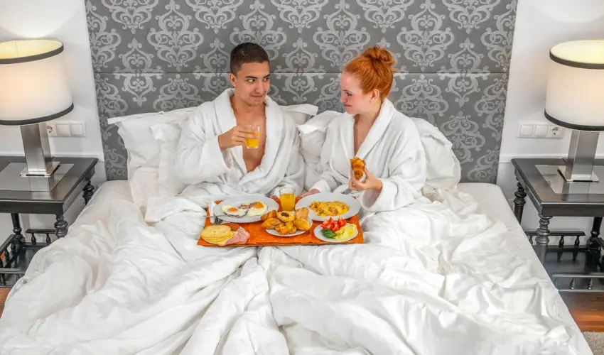 Sz�rcsa Hotel Sz�kesfeh�rv�r - Kedvezm�nyes �r csal�dok r�sz�reak f�lpanzi�val (1 �jt�l)