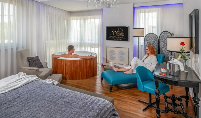 Sz�rcsa Hotel Sz�kesfeh�rv�r - Kedvezm�nyes �r csal�dok r�sz�reak f�lpanzi�val (1 �jt�l)
