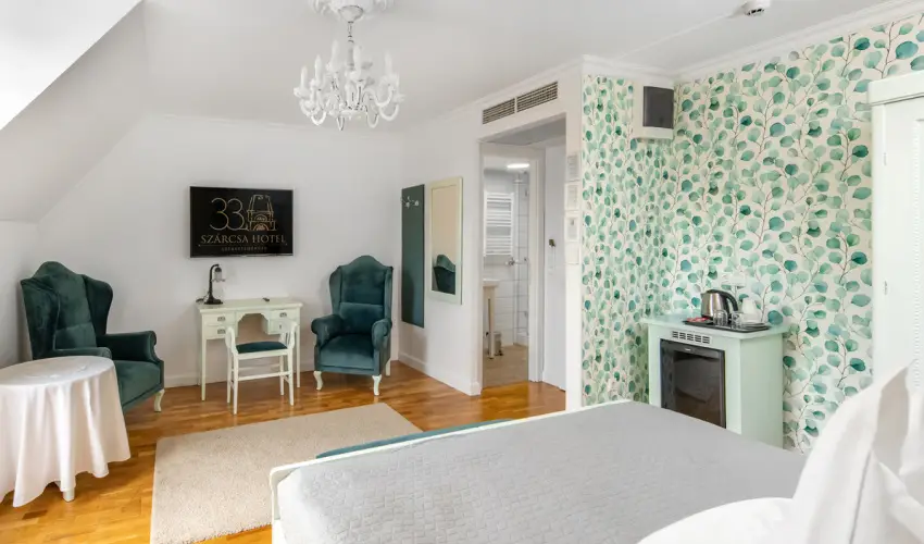 Sz�rcsa Hotel Sz�kesfeh�rv�r - Kedvezm�nyes �r csal�dok r�sz�reak f�lpanzi�val (1 �jt�l)