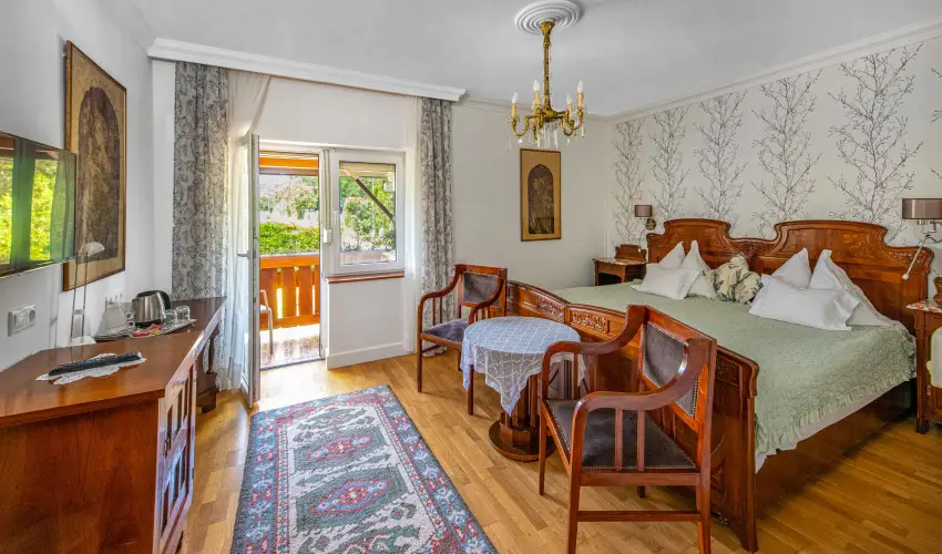 Sz�rcsa Hotel Sz�kesfeh�rv�r - Kedvezm�nyes �r csal�dok r�sz�reak f�lpanzi�val (1 �jt�l)