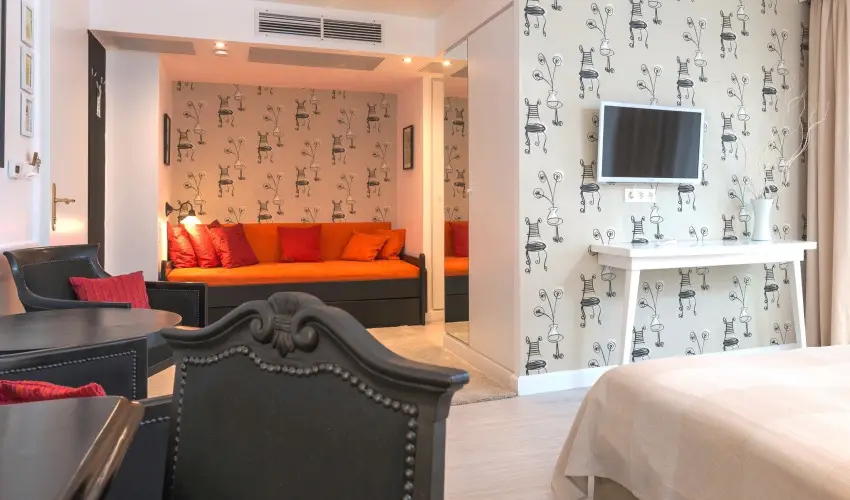 Sz�rcsa Hotel Sz�kesfeh�rv�r - Kedvezm�nyes �r csal�dok r�sz�reak f�lpanzi�val (1 �jt�l)