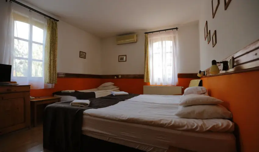 Szent István Hotel Eger - Kedvezményes ár családok részéreak reggelis ellátással (1 éjtől)