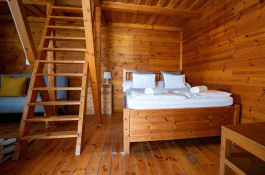 Szilv�sv�rad Camping & Apartman - Kedvezm�nyes �r csal�dok r�sz�reak (1 �jt�l)