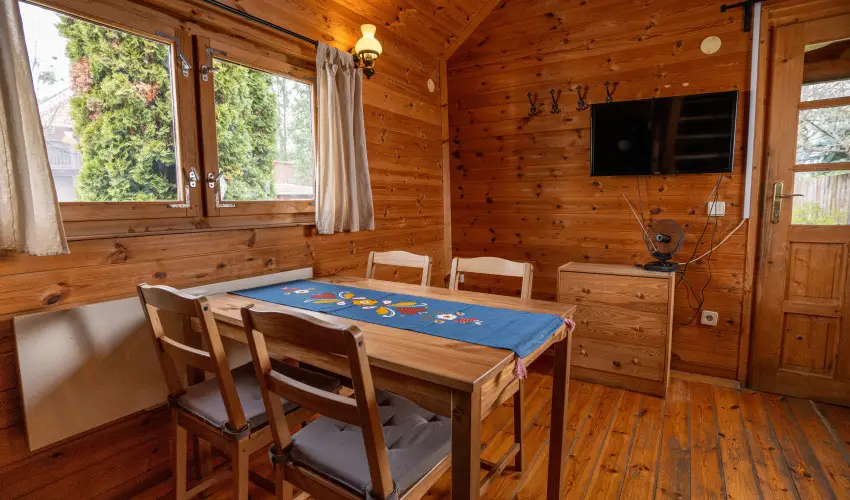 Szilv�sv�rad Camping & Apartman Szilv�sv�rad - Kedvezm�nyes �r csal�dok r�sz�reak (1 �jt�l)