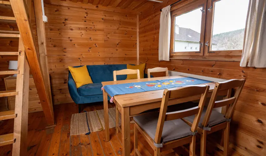 Szilv�sv�rad Camping & Apartman Szilv�sv�rad - Kedvezm�nyes �r csal�dok r�sz�reak (1 �jt�l)