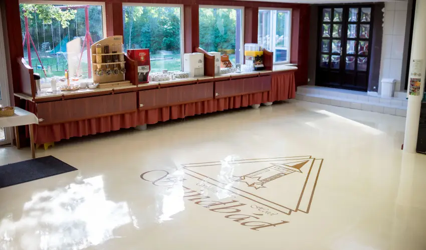 Wellness Hotel Szindbd  Balatonszemes - Mjus 1.