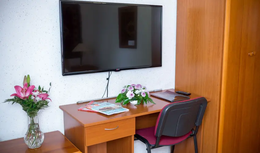 Wellness Hotel Szindbd  Balatonszemes - Mjus 1.