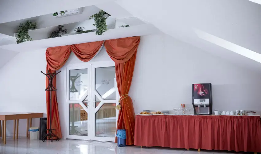 Wellness Hotel Szindbd  Balatonszemes - Mjus 1.