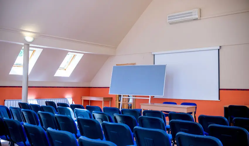 Wellness Hotel Szindbd  Balatonszemes - Mjus 1.