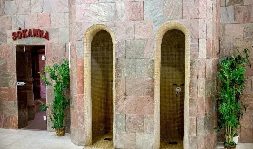 Wellness Hotel Szindbd  Balatonszemes - Mjus 1.