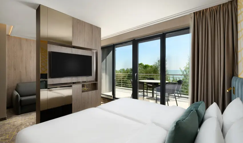 Kenese Bay Garden Resort & Conference Balatonkenese - Kedvezmnyes r csaldok rszre flpanzival (1 jtl)