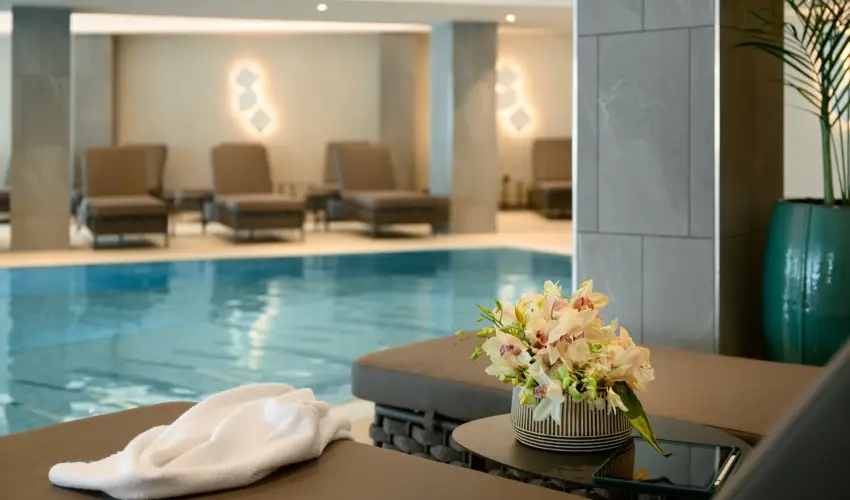 Kenese Bay Garden Resort & Conference Balatonkenese - Kedvezmnyes r csaldok rszre flpanzival (1 jtl)