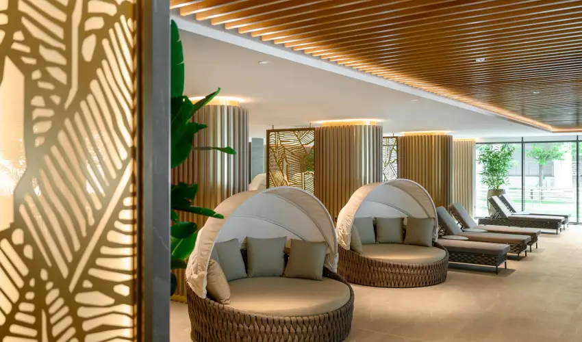 Kenese Bay Garden Resort & Conference Balatonkenese - Kedvezmnyes r csaldok rszre flpanzival (1 jtl)