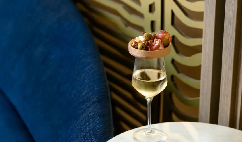 Kenese Bay Garden Resort & Conference Balatonkenese - Kedvezmnyes r csaldok rszre flpanzival (1 jtl)