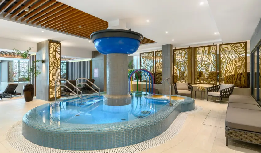 Kenese Bay Garden Resort & Conference Balatonkenese - Kedvezmnyes r csaldok rszre flpanzival (1 jtl)