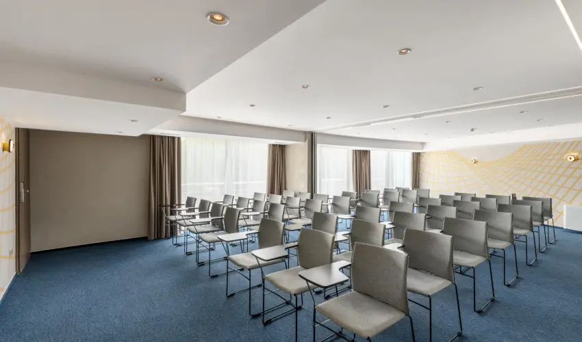 Kenese Bay Garden Resort & Conference Balatonkenese - Kedvezmnyes r csaldok rszre flpanzival (1 jtl)