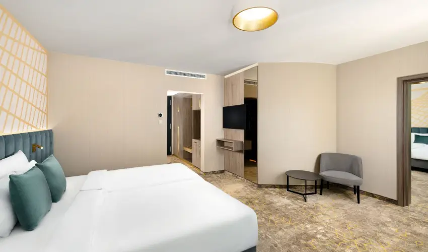 Kenese Bay Garden Resort & Conference Balatonkenese - Kedvezmnyes r csaldok rszre flpanzival (1 jtl)