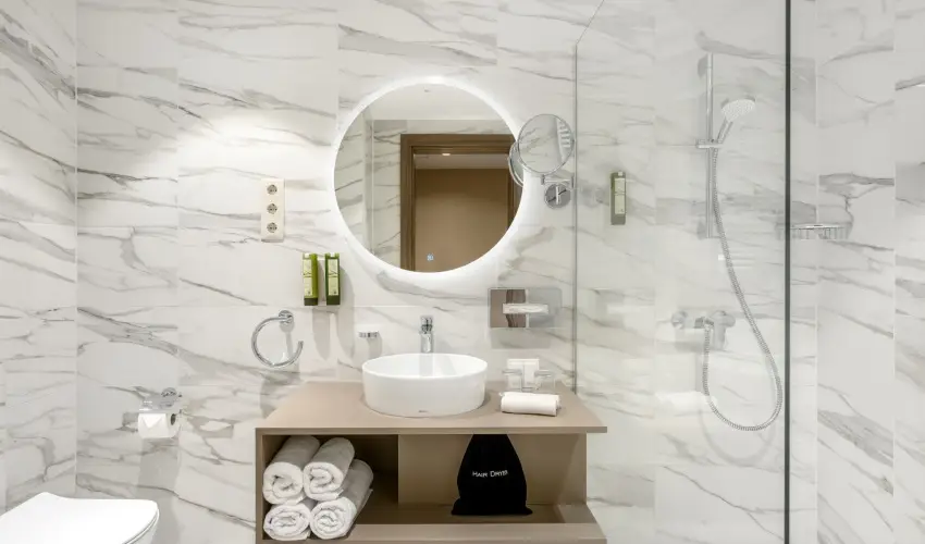 Kenese Bay Garden Resort & Conference Balatonkenese - Kedvezmnyes r csaldok rszre flpanzival (1 jtl)