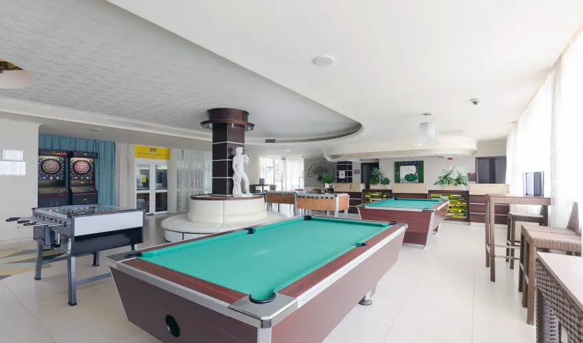 Hunguest Hotel Apollo Hajdszoboszl - Kedvezmnyes r csaldok rszre reggelivel (1 jtl)