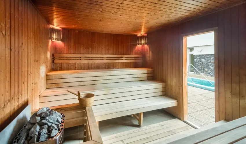 Hunguest Hotel Apollo Hajdszoboszl - Kedvezmnyes r csaldok rszre reggelivel (1 jtl)