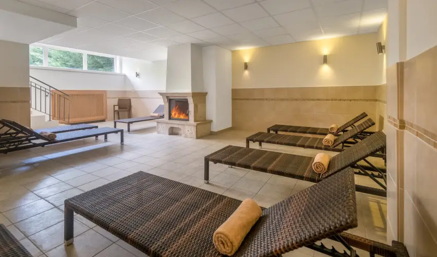 Hunguest Hotel Apollo Hajdszoboszl - Kedvezmnyes r csaldok rszre reggelivel (1 jtl)