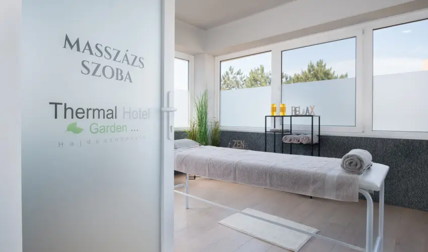 Thermal Hotel Garden Hajd�szoboszl� - F�lpanzi�s aj�nlat (min. 2 �j)