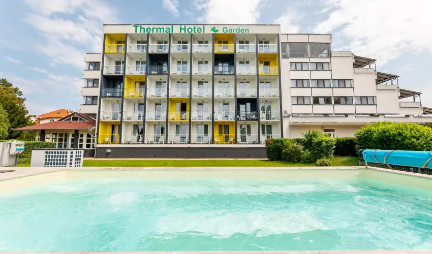 Thermal Hotel Garden Hajd�szoboszl� - F�lpanzi�s aj�nlat (min. 2 �j)