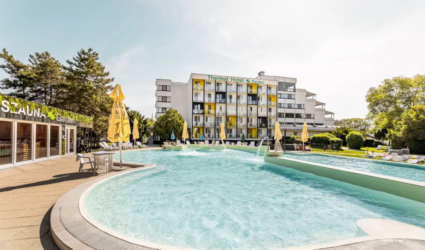 Thermal Hotel Garden Hajd�szoboszl� - F�lpanzi�s aj�nlat (min. 2 �j)
