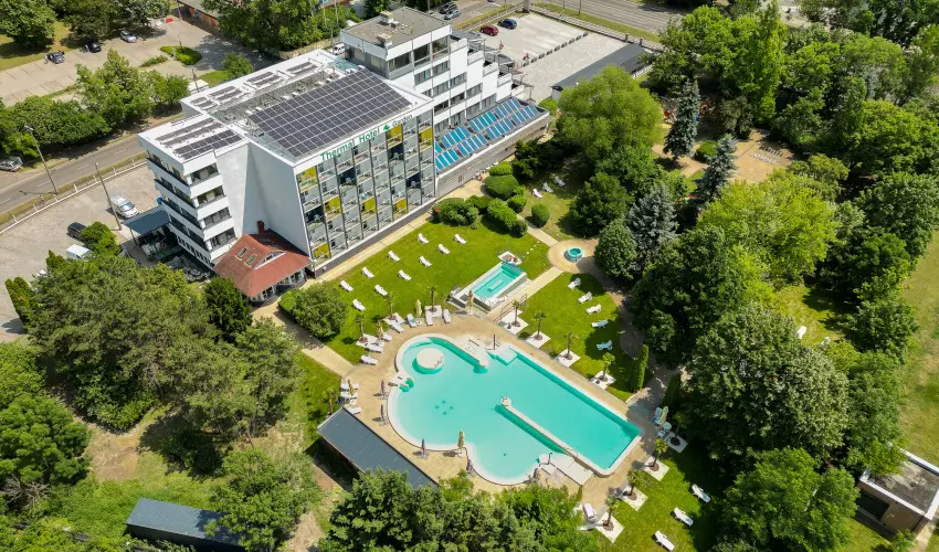 Thermal Hotel Garden Hajd�szoboszl� - F�lpanzi�s aj�nlat (min. 2 �j)