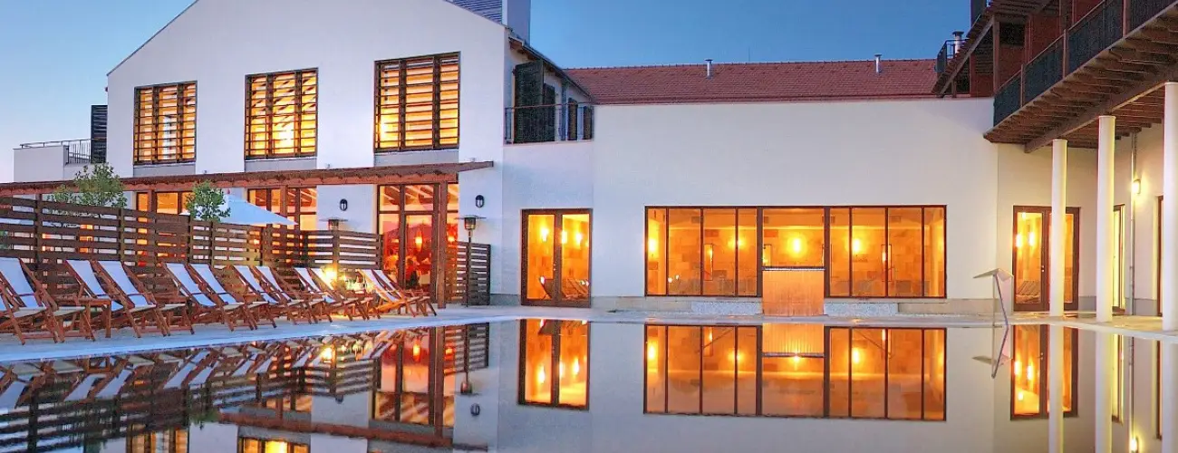 Tisza Balneum Hotel Tiszafred - Kedvezmnyes r csaldok rszre flpanzis elltssal (1 jtl)